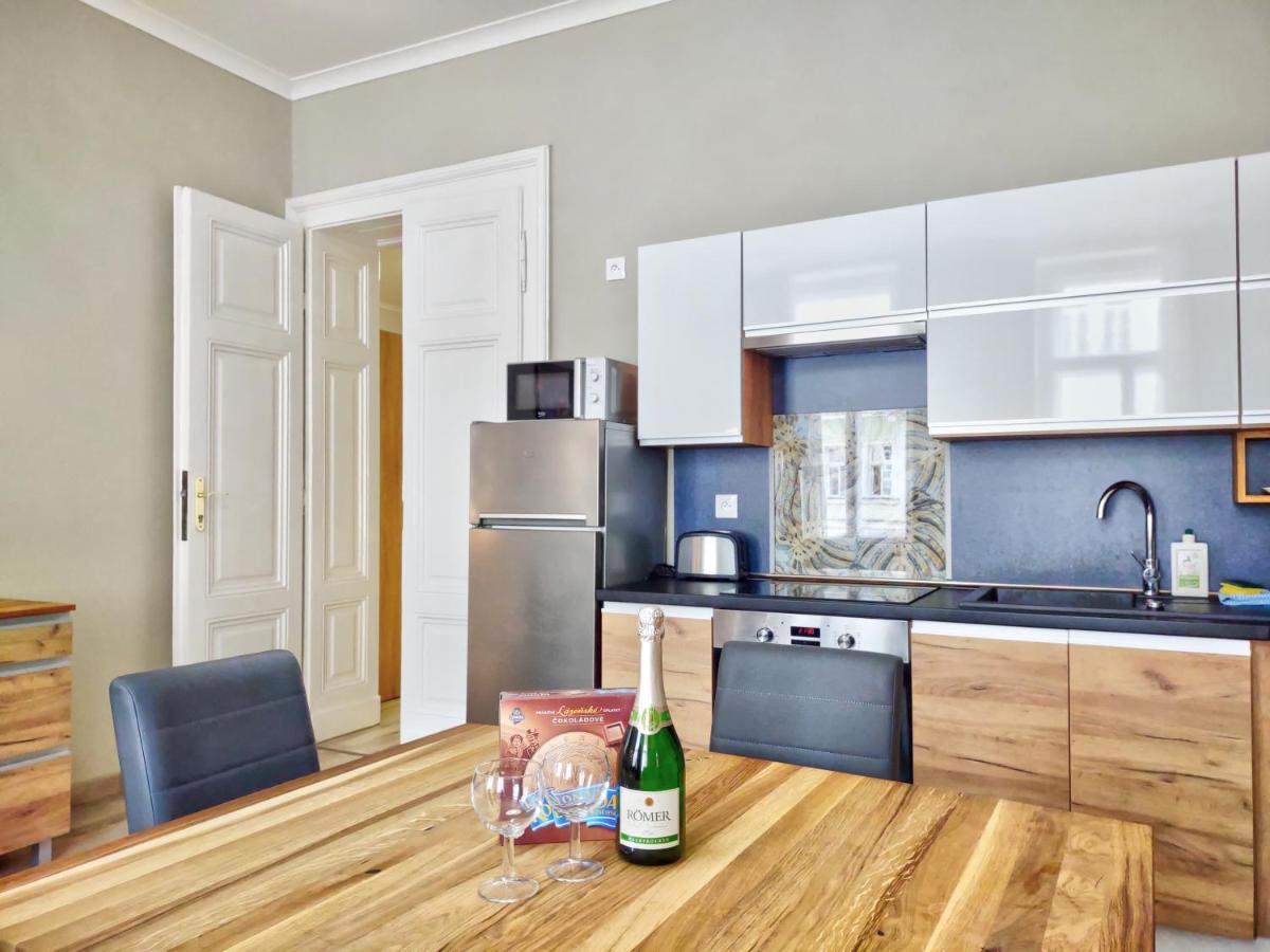 Karlsbad Family Apartment Bagian luar foto